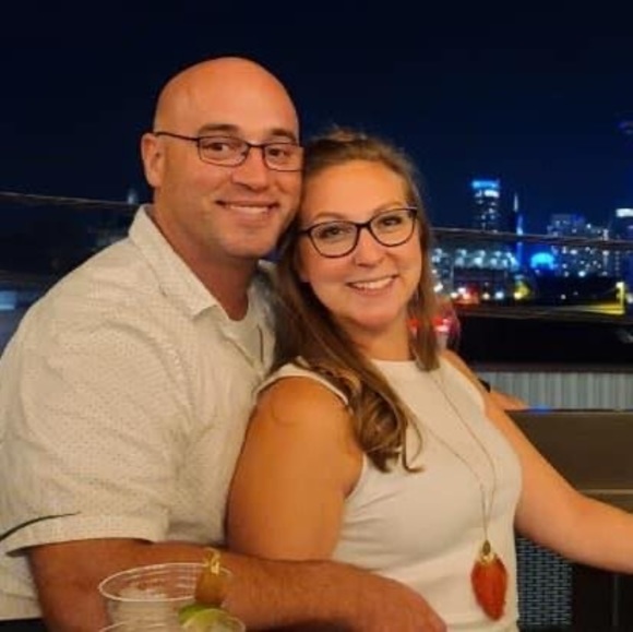 Meet your Posher, Amanda - Picture 1 of 1